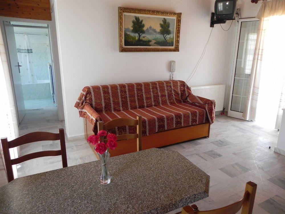 Diamanto Complex Aparthotel Karavomylos Luaran gambar