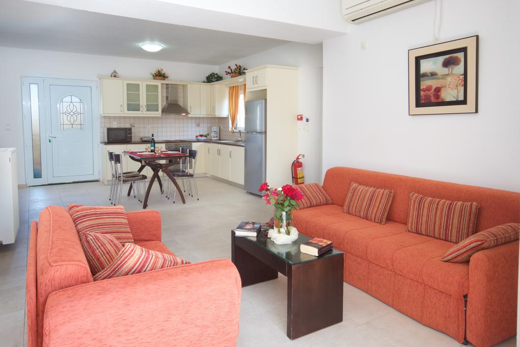 Diamanto Complex Aparthotel Karavomylos Luaran gambar