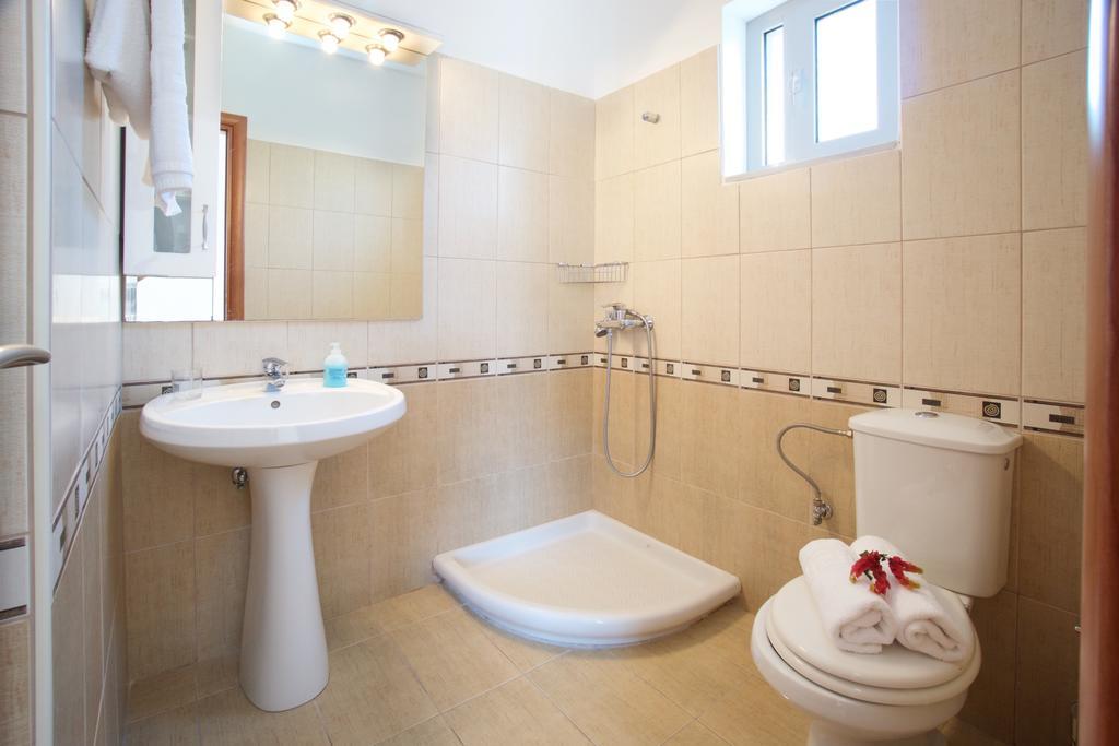 Diamanto Complex Aparthotel Karavomylos Luaran gambar