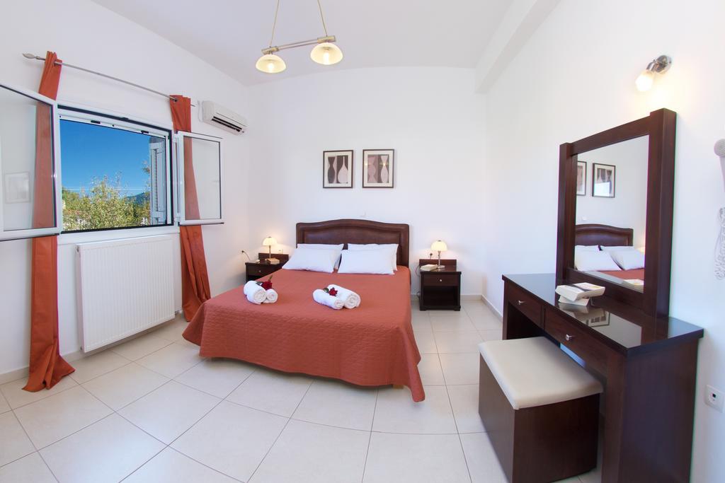 Diamanto Complex Aparthotel Karavomylos Luaran gambar