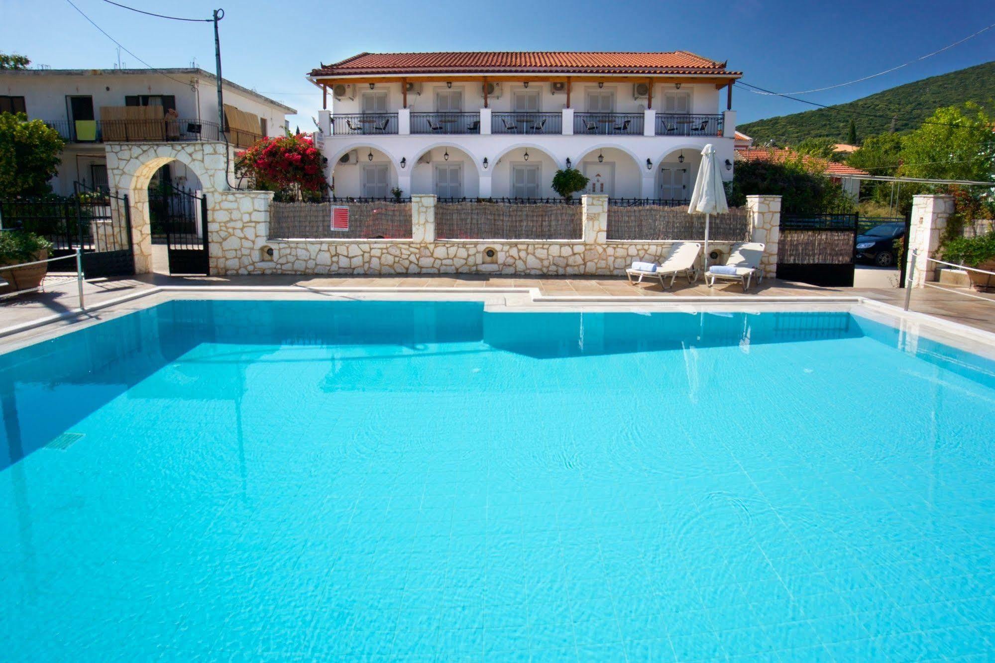 Diamanto Complex Aparthotel Karavomylos Luaran gambar