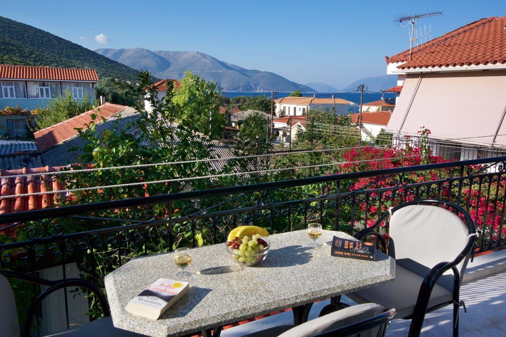 Diamanto Complex Aparthotel Karavomylos Luaran gambar