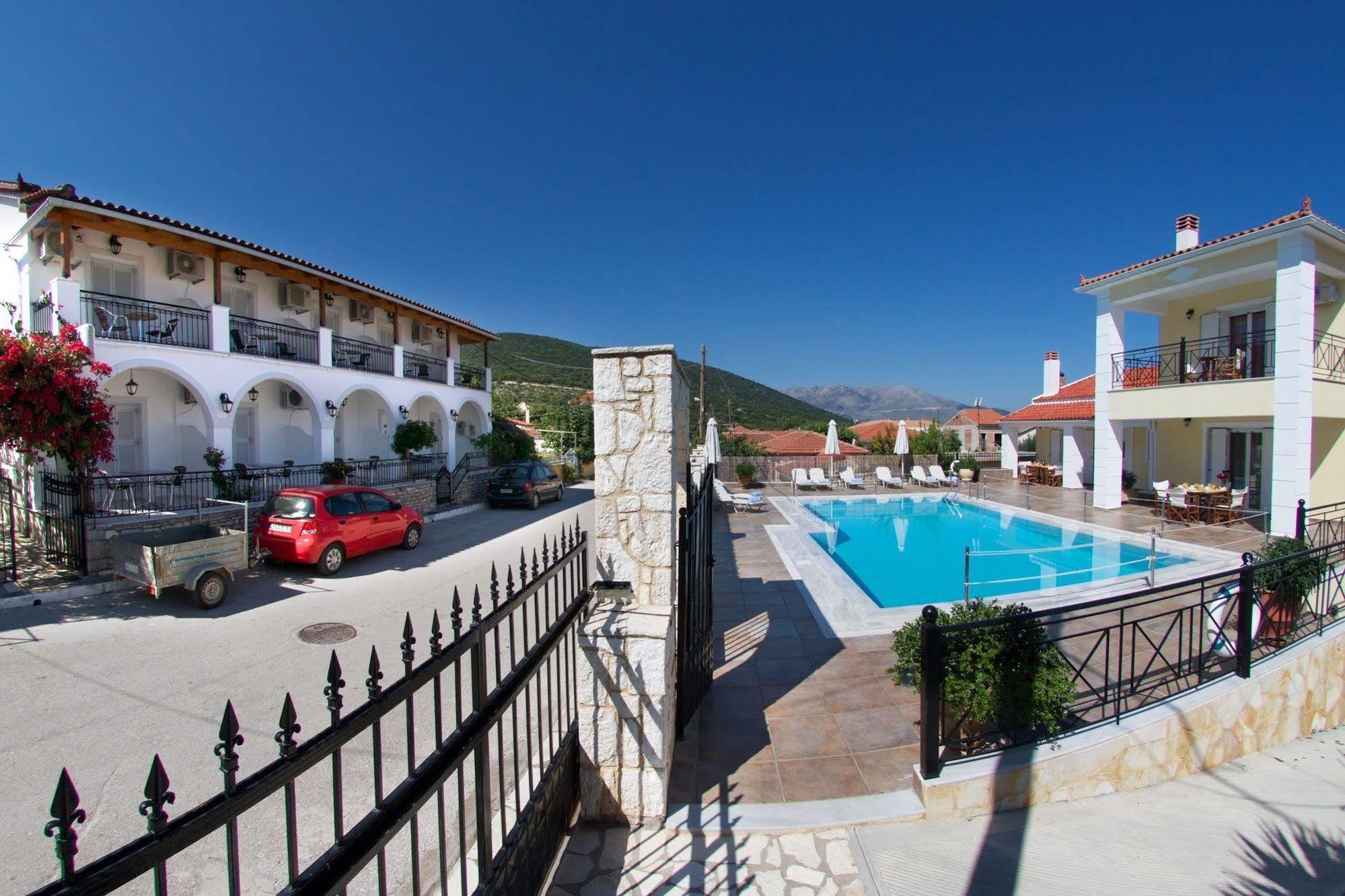 Diamanto Complex Aparthotel Karavomylos Luaran gambar