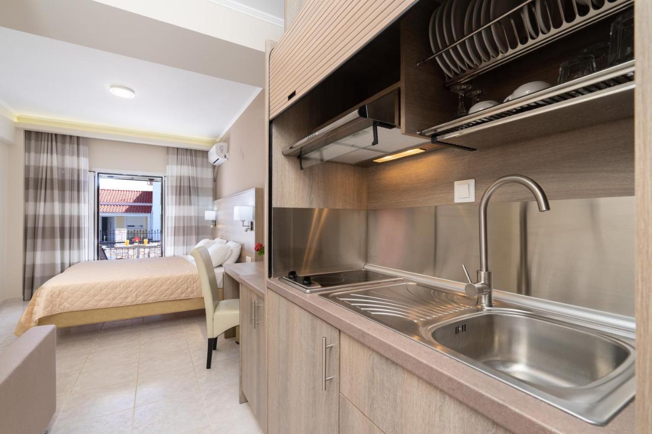 Diamanto Complex Aparthotel Karavomylos Luaran gambar
