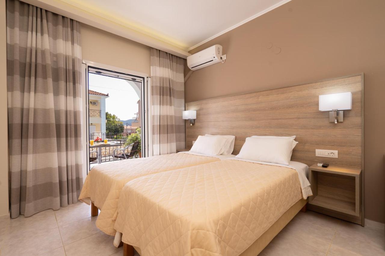 Diamanto Complex Aparthotel Karavomylos Luaran gambar